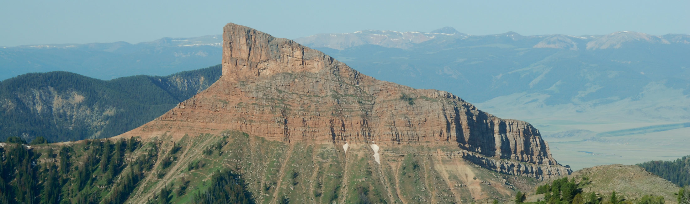 Pointed rock mountains